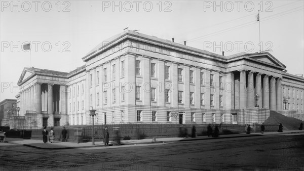 Patent Office exterior, [Washington, D.C.] ca.  between 1910 and 1935