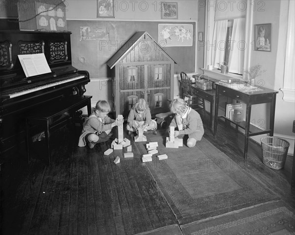 Mrs. Tomlin's school, young children playing with blocks ca.  between 1910 and 1920