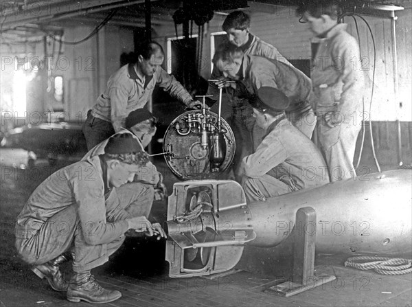 Workers at the U.S. torpedo station, Newport, [Rhode Island] ca.  between 1910 and 1926