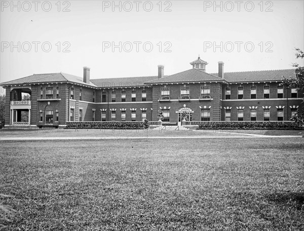 Government Hospital for the Insane, [Washington, D.C.] ca.  between 1910 and 1925