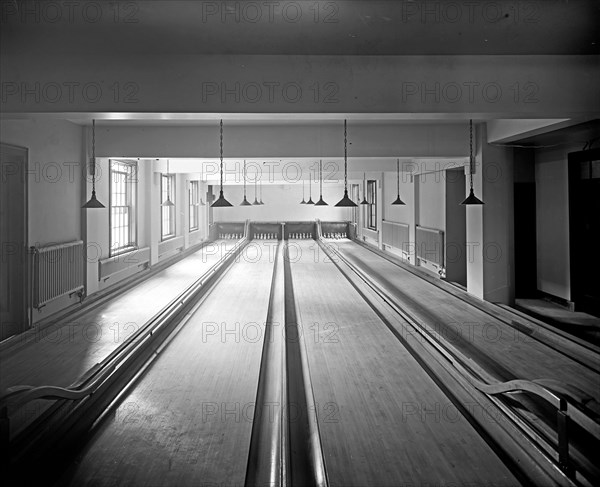 Bowling lanes at the Jewish Community Center ca. between 1910 and 1926