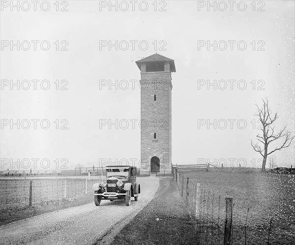 Ford Motor Company, Lincoln at Antietam Battle field, [Maryland] ca.  between 1910 and 1926