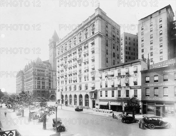 Street scene, Washington, D.C. ca. [between 1909 and 1932]