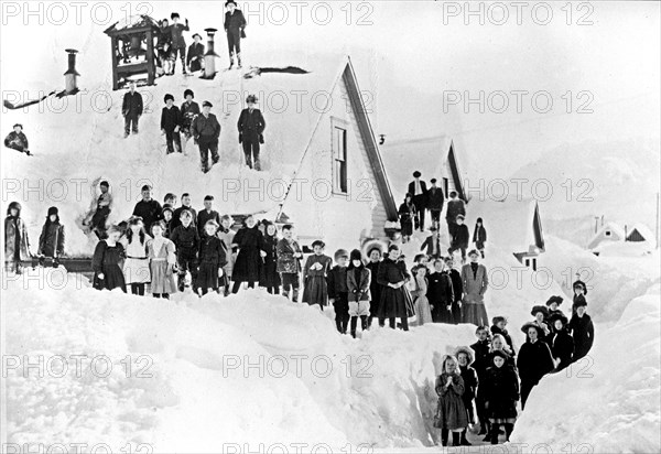 Public school and its students, Valdez, Alaska ca. between 1909 and 1920