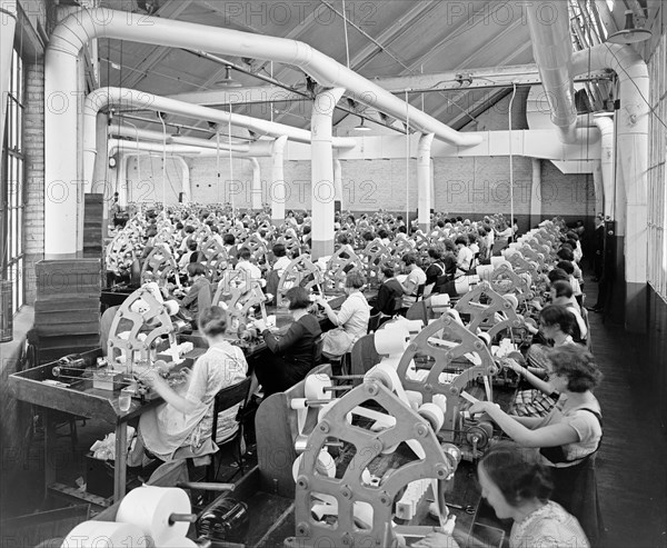 Women workers at the Atwater Kent factory, [Philadelphia, Pa.] ca. between 1909 and 1940