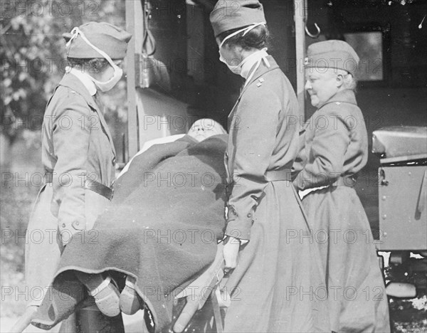 Demonstration at the Red Cross Emergency Ambulance Station in Washington, D.C., during the influenza pandemic of 1918