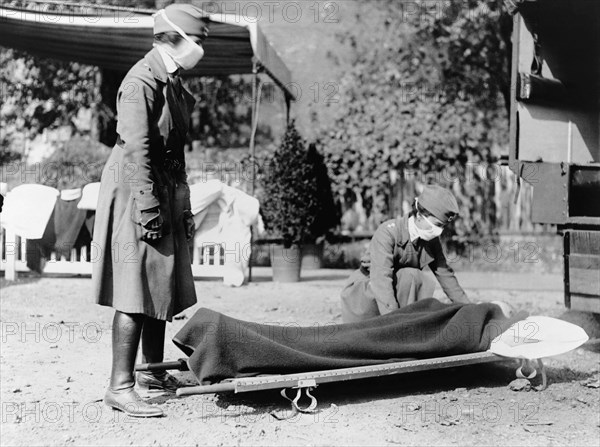 Demonstration at the Red Cross Emergency Ambulance Station in Washington, D.C., during the influenza pandemic of 1918