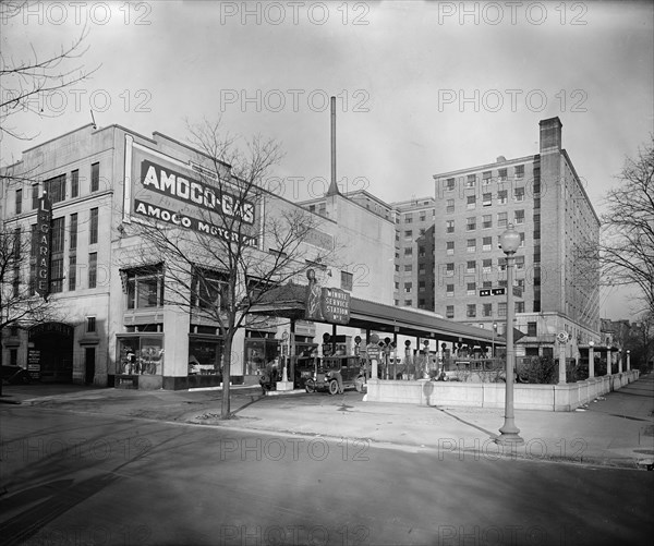 Washington Accessions store, L St., N.W., [Washington, D.C.] ca.  between 1918 and 1928