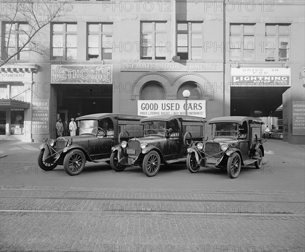 Semmes Motor Company, trucks for sale ca.  between 1918 and 1928
