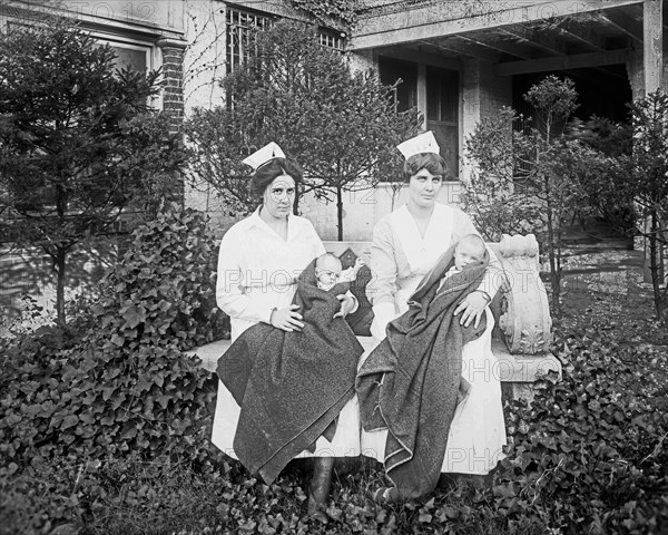 Children's Hospital, nurses caring for babies [Washington, D.C.] ca.  between 1918 and 1928