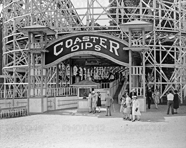 Entrance to the Coaster Dips, the roller coaster at the Glen Echo (Md.) Park near Washington, D.C. ca. 1909