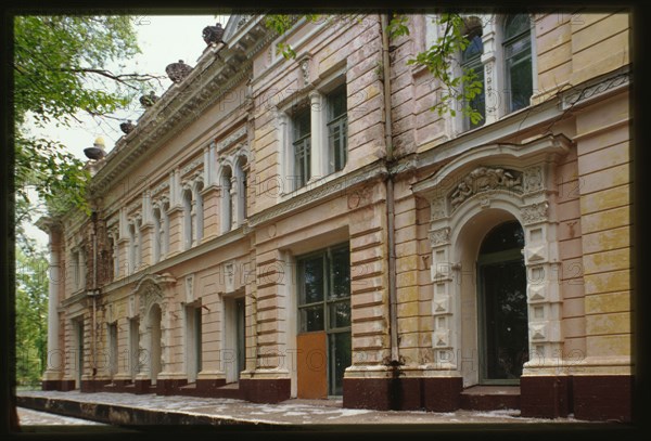 Churin Department Store, (1897), Blagoveshchensk, Russia; 2002