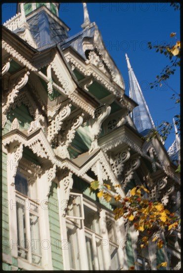 Wooden house, Belinskii Street #19 (1917), facade detail, Tomsk, Russia; 1999