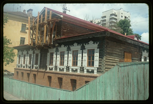 Chudinov house (Dzerzhinskii Street 60), (1896), Khabarovsk, Russia; 2002