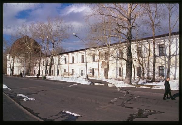 Merchants Court (Gostinnyi dvor) trading center (early 18th century), Arkhangelsk, Russia; 2000