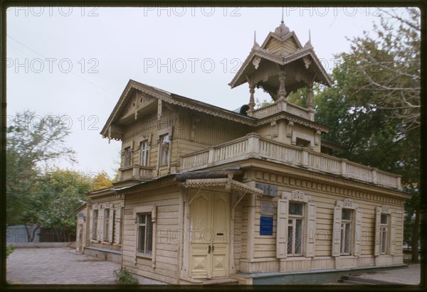 Log house (1915), Omsk, Russia 1999.