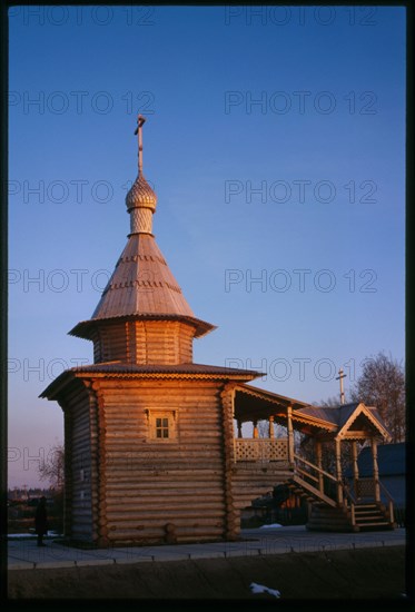 Obozerskii Station, Chapel (1999), north facade, Obozerskii, Russia; 2000