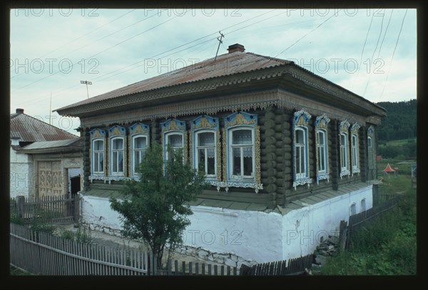 Log house (Lenin Street #9), (around 1900), Syrostan, Russia; 2003