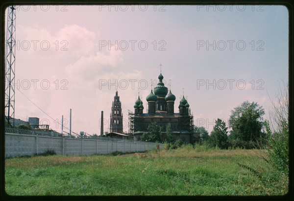 Church of John the Baptist at Tolchkovo (1671-87), east view, one of the greatest monuments of 17th century Russian architecture, Yaroslavl', Russia; 1994