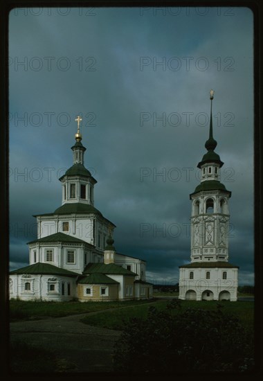 Church of St. Nicholas Gostunskii (Gostinnyi) (1680s, 1720s), with bell tower (1720s), east view, Velikii Ustiug, Russia 1996.