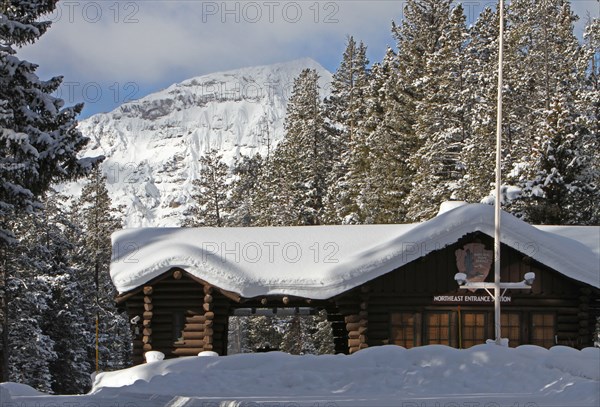 Northeast Entrance in winter in Yellowstone National Park; Date:  15 February 2013