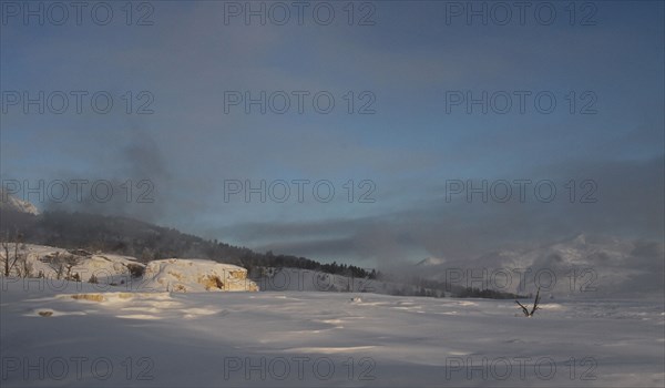 Main Terrace at Mammoth Hot Springs in Yellowstone National Park; Date: 30 December 2014