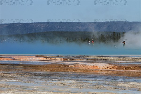 Visitors on boardwalk at Grand Prismatic Spring in Midway Geyser Basin in Yellowstone National Park; Date:  18 June 2013