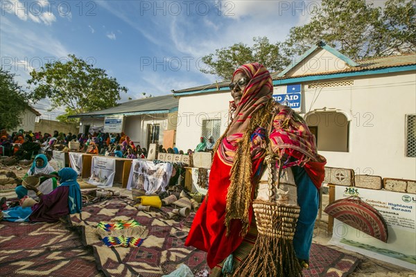 Woman in traditional dress, Garowe Art and Culture, in Puntland ca. 2 June 2015