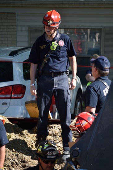 Rescuers Help Trapped Construction Worker, Irving, TX USA