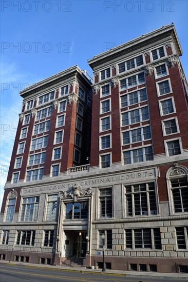 The original Dallas County Criminal Courts building in downtown Dallas, TX where executions were carried out by hanging until 1923