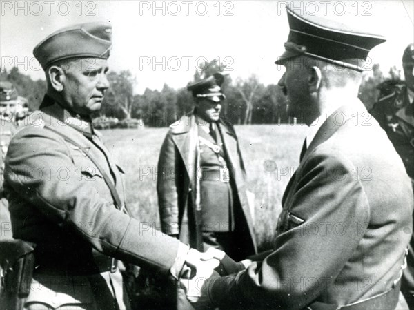 Hitler greets General von Reichenau