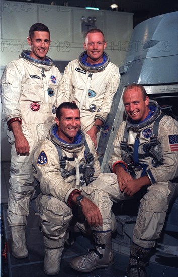 Portrait of Gemini 11 prime and backup crews