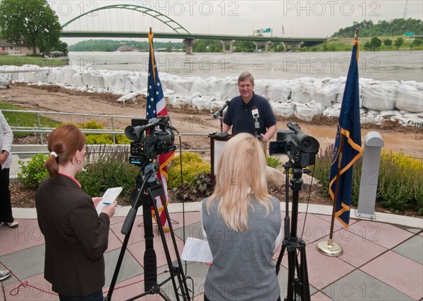 2011 USDA Secretary Tom Vilsack Iowa/Nebraska Flood Visit