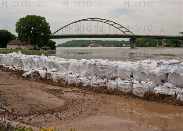 2011 USDA Secretary Tom Vilsack Iowa/Nebraska Flood Visit