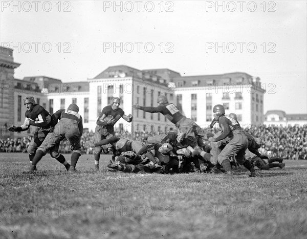 Early 1900s football game