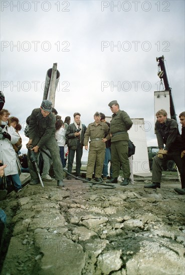 East German police and West German citizens