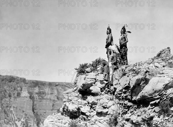 Edward S. Curtis Native American Indians