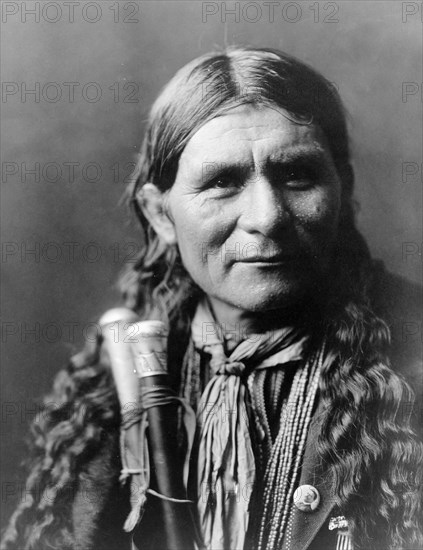 Edward S. Curtis Native American Indians