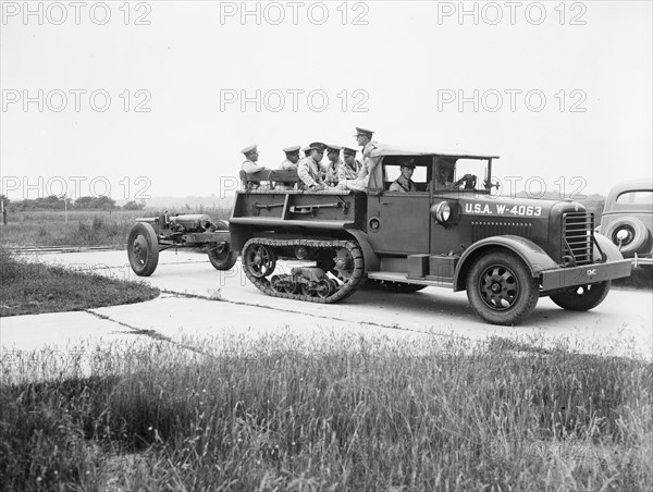 Half track type military vehicile