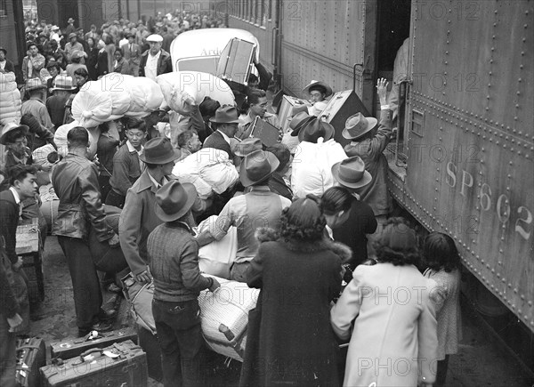 Evacuees of Japanese ancestry