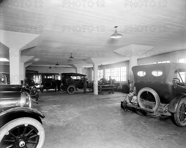 Oakland Automobile dealership garage and mechanics