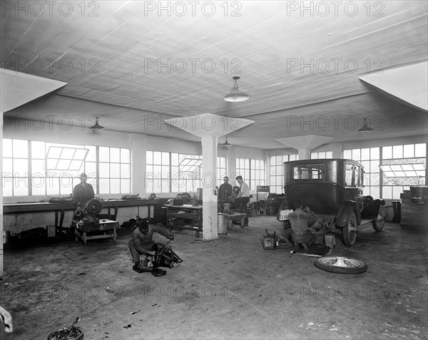 Oakland Automobile dealership garage and mechanics