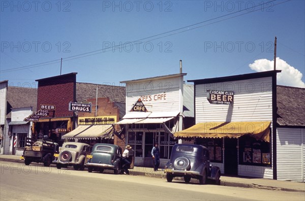 On main street of Cascade