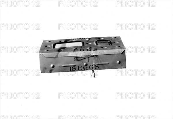 Photograph of Metal Box for Shipping Eggs Parcel Post