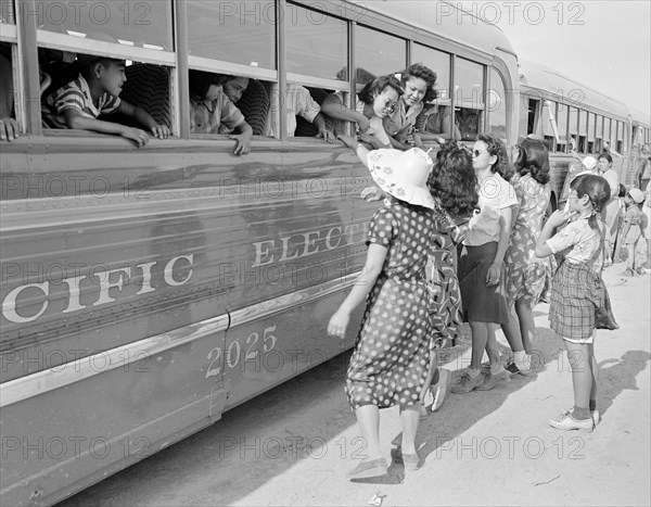 Evacuees of Japanese ancestry