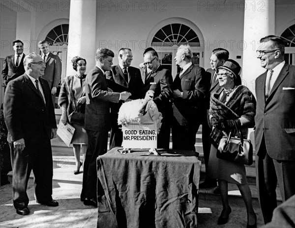 President Kennedy receives Thanksgiving Turkey