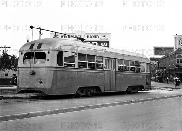 Streamline street car