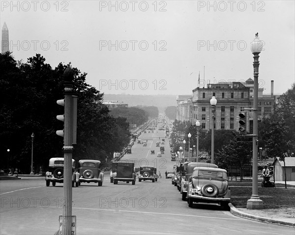 Traffic on Constitution Avenue in Washington D.C.