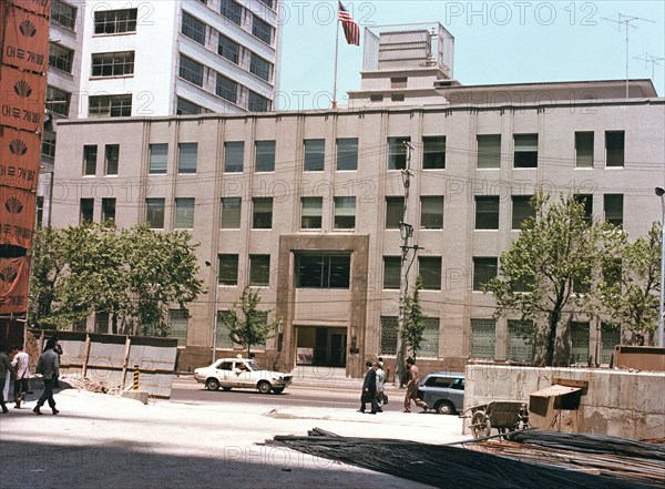 U.S. embassies consulates and chancery buildings