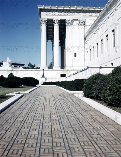 U.S. Supreme Court building